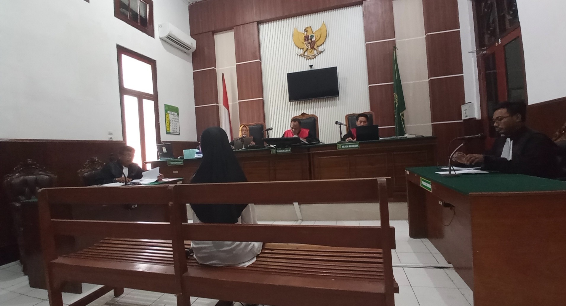 Sidang Dugaan Pencurian Rp1,2 Miliar Terdakwa Nur Hasanah Mengaku Sempat Diancam Suruhan Korban